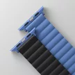 UNIQ Revix óraszíj Apple Watch Series 1/2/3/4/5/6/7/8/SE/SE2 38/40/41mm Reversible Magnetic tok, fekete-kék