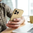Metallic case tok iPhone 15, arany