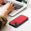 NOBLE Case tok iPhone 15, piros